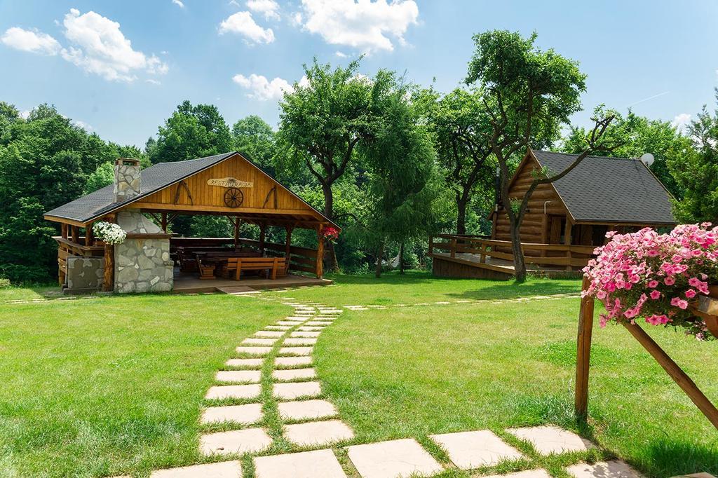 Ropa Agroturystyka Paradisoヴィラ エクステリア 写真