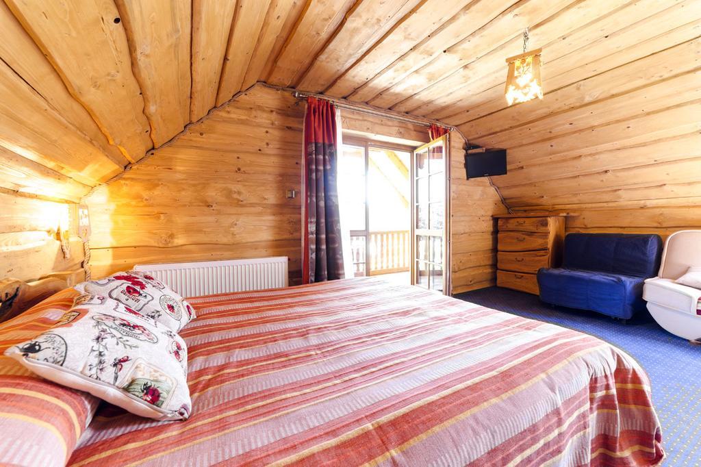 Ropa Agroturystyka Paradisoヴィラ エクステリア 写真