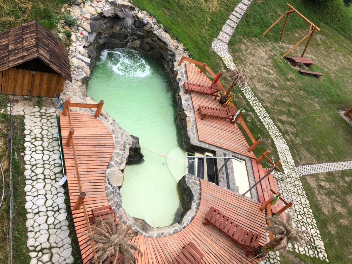 Ropa Agroturystyka Paradisoヴィラ エクステリア 写真